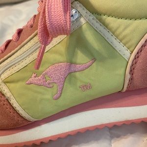 KangaROOS